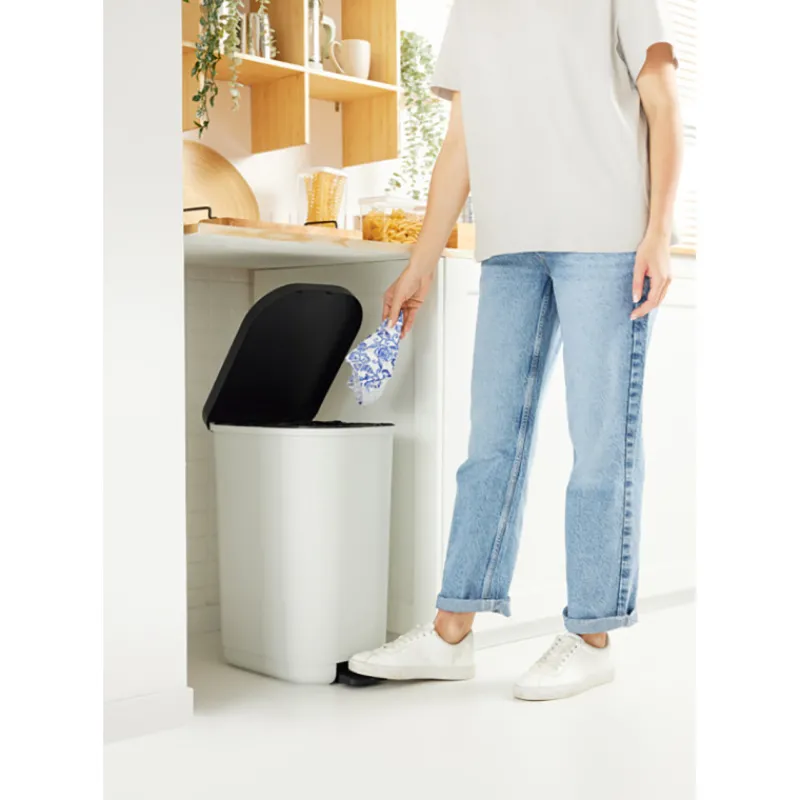 Outlet Poubelle ribo 40l blanc casse Poubelle