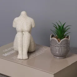 Hot Statuette femme Objet Décoratif